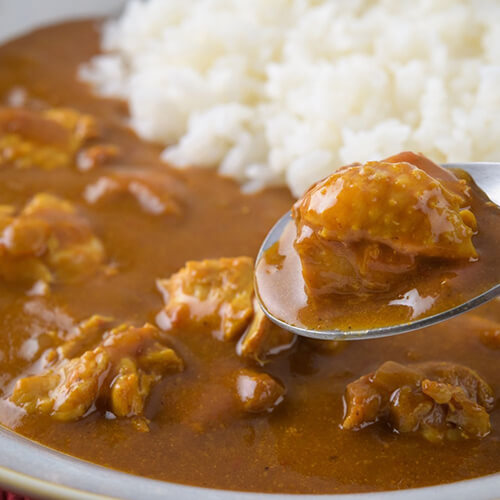 比内地鶏と秋田県産牛のカレー（中辛） 計2袋セット